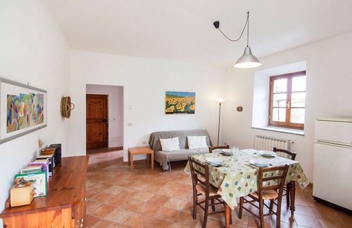 Rufina Villa | Lovely apartment in villa for 4 guests with pool, WIFI, terrace and pets allowed