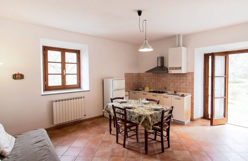Rufina Villa | Lovely apartment in villa for 4 guests with pool, WIFI, terrace and pets allowed