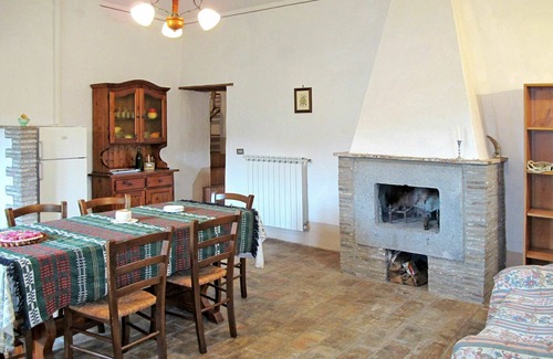 Bagnoregio Villa | Lovely apartment in villa for 5 people with WIFI, pool and patio