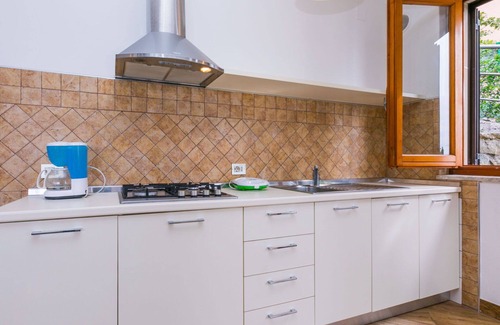 San Baronto Apartment | Lovely apartment for 4 people with WIFI, pool, balcony, pets allowed, panoramic view and parking