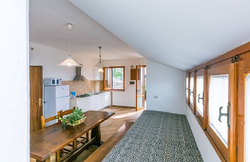 San Baronto Apartment | Lovely apartment for 4 people with WIFI, pool, balcony, pets allowed, panoramic view and parking