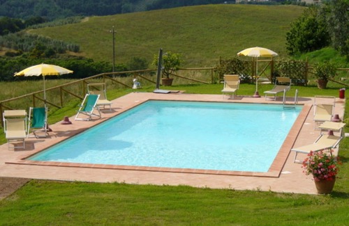 San Gimignano Apartment | Lovely apartment for 4 guests with A/C, pool, WIFI, pets allowed and panoramic view