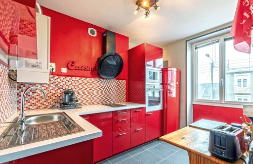 Rive Droite Apartment | Lovely Apartment with Garage near the Sea