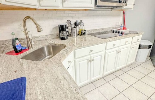 Ironbound District Apartment | Lovely apt ! Ideal for a couple! Easy access NYC.