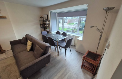 Borehamwood Apartment | Lovely & Beautiful 2 Bed-apartment in Borehamwood