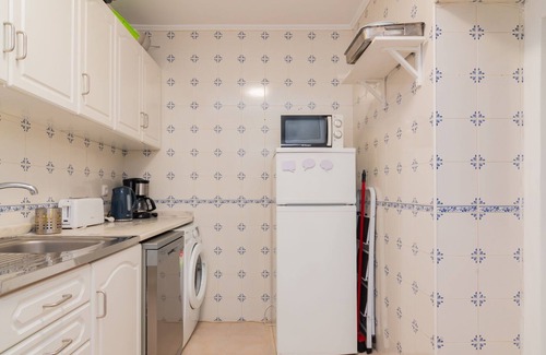 Santa Engracia Apartment | Lovely & Bright Family Flat W/Patio