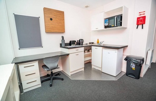 Coventry City Centre Apartment | Lovely Budget Studio in Coventry City Centre
