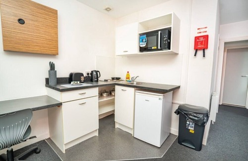 Coventry City Centre Apartment | Lovely Budget Studio in Coventry City Centre