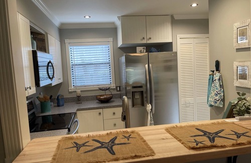 Demere Park Condo | Lovely Condo in Gated Harbour Oaks walking distance to the Village