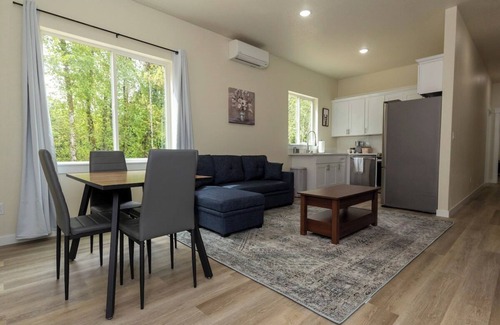 Longview Condo | Lovely Condo close to town with Forest View