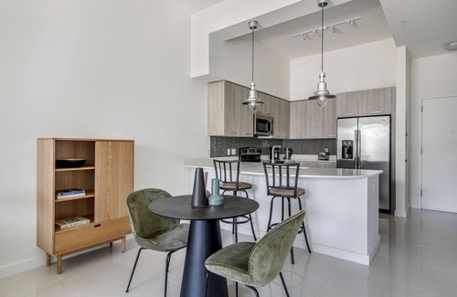 Coral Way Apartment | Lovely Coral Gables 1BR w/W/D & Pool, nr Miracle Mile, by Blueground