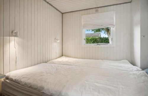 Pøt Strandby House | Lovely Cottage In Pøt Strandby