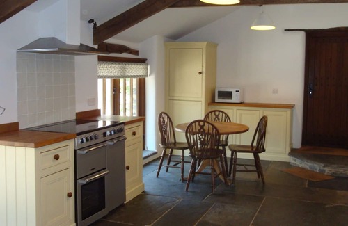 Tavistock Cottage | Lovely Cottage in Tavistock with Barbecue