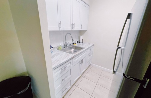 Jensen Beach Apartment | Lovely & Cozy 1 Bedroom APT W/Pool - Close to downtown Jensen Beach
