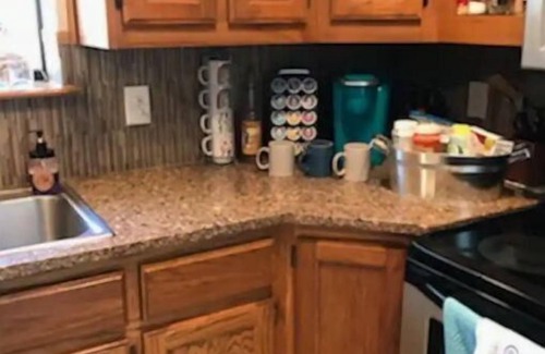 Martindale House | Lovely Cozy Country Home 3/2 TXSTU/walk to TXST Tubes/Don's Fish/Float the River