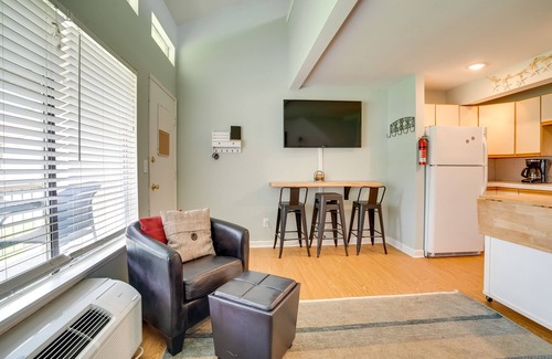 Quincy Condo | Lovely Crescent Bar Condo w/Community Amenities!