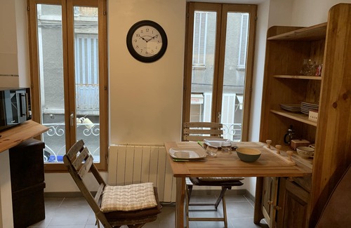 Barcelonnette Apartment | Lovely downtown studio