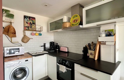 Bidart Apartment | Lovely duplex just a stone's throw from the beach. Beach, village, market all within walking distance.