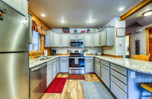 Bear Basin Estates Cabin | Lovely, family-friendly home w/firepit & gas grill - close to Bear Basin