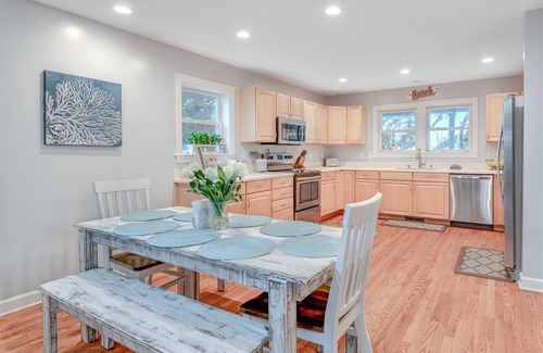 Folly Beach House | Lovely Folly Beach Home Just Steps to the Beach!