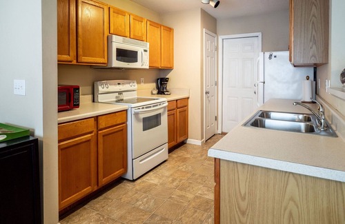 North Charleston House | Lovely Gated community 3 bedroom 2.5 bath w/Garage