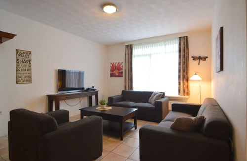 Municipality of Valkenswaard Villa | Lovely group home with lots of privacy, ideal for families and friends!