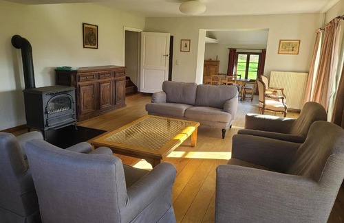 Orval House | Lovely holiday home in Orval with garden
