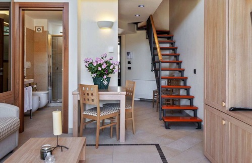 Villalago House | Lovely Holiday Home in Scanno with Terrace