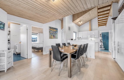 Harboore House | Lovely holiday home with pool, spa and sauna, only 200 meters from the North Sea.