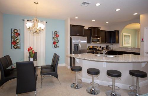 Loughman House | Lovely home 15 min to Disney at Solterra Resort