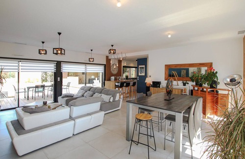 Saint-Clement-de-Riviere House | Lovely home in Montferrier sur Lez