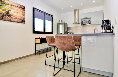 Vallon-Pont-d'Arc House | Lovely home in Vallon-Pont-d'Arc