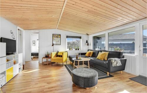 Broager House | Lovely Home In Broager With Kitchen