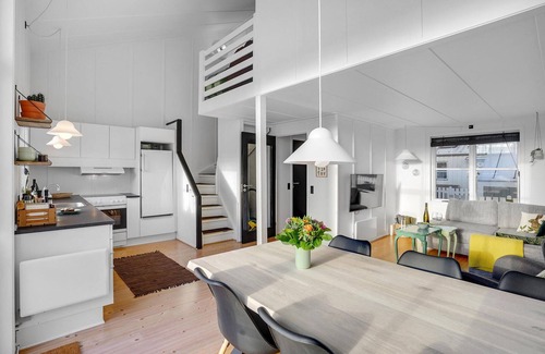 Øer Strand House | Lovely home in Ebeltoft with sauna