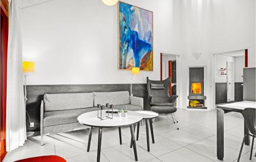 Grena Strand House | Lovely Home In Grenaa With Wifi