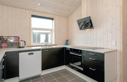 Grønhøj House | Lovely home in Løkken with sauna