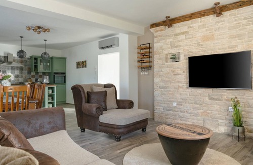 Medulin House | Lovely home in Medulin with WiFi