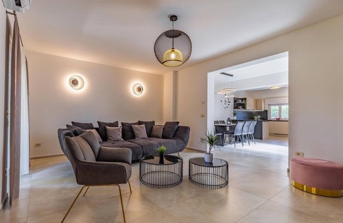 Medulin House | Lovely home in Medulin with sauna