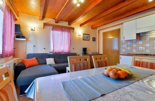 Novi Marof House | Lovely home in Novi Marof with sauna