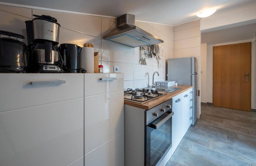Peroj House | Lovely home in Peroj with WiFi