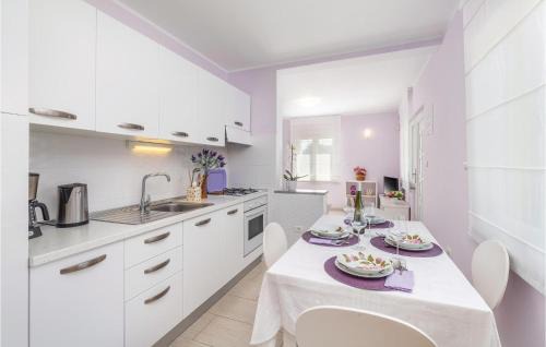 Peruski House | Lovely Home In Peruski