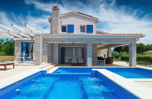 Tar-Vabriga House | Lovely home in Porec with sauna
