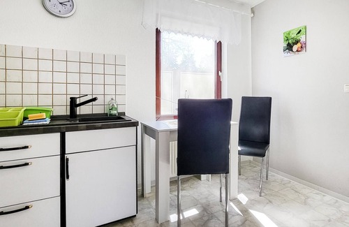 Roggentin House | Lovely home in Roggentin with WiFi