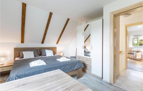 Gospic House | Lovely Home In Smiljan With Sauna