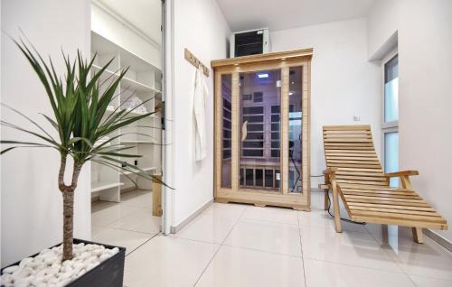 Varazdin House | Lovely Home In Varazdin With Kitchen