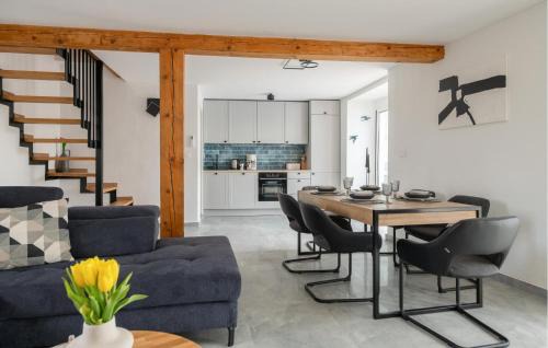 Prkacini House | Lovely Home In Vidulini With Kitchen