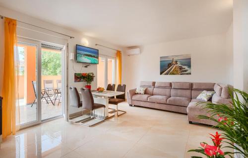 Barbariga House | Lovely Home In Vodnjan With Wifi