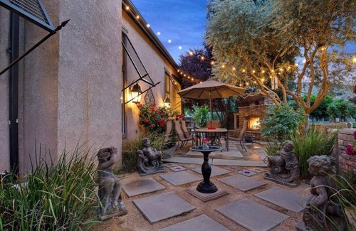 Raisin House | Lovely home w/pool, spa, outdoor grill and more!