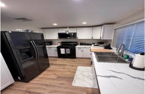 Simi Valley House | Lovely home with pool and jacuzzi