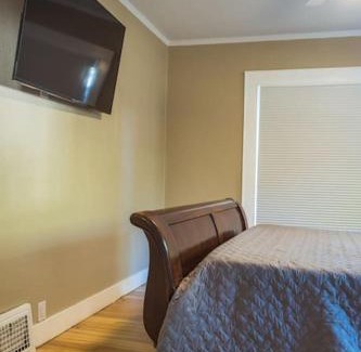 Chico House | Lovely House near Downtown, Home away from Home!